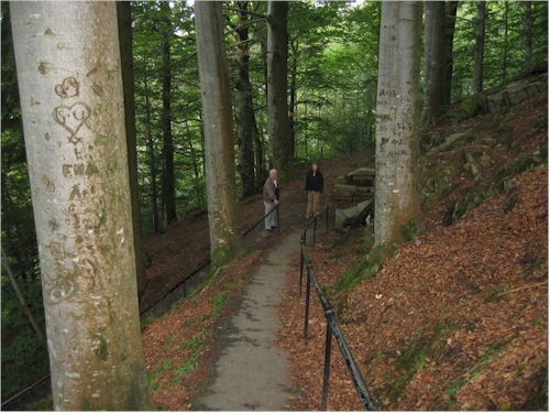 lars and linda on trail to stave church